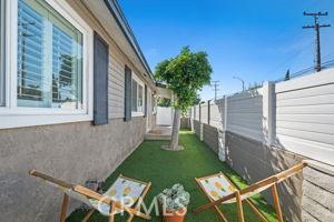 3330 E 10th Street, Long Beach, California 90804