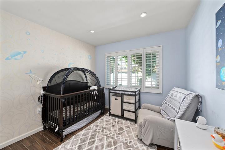 3330 E 10th Street, Long Beach, California 90804