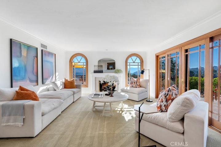 1119 Stoneshead Court, Westlake Village, California 91361
