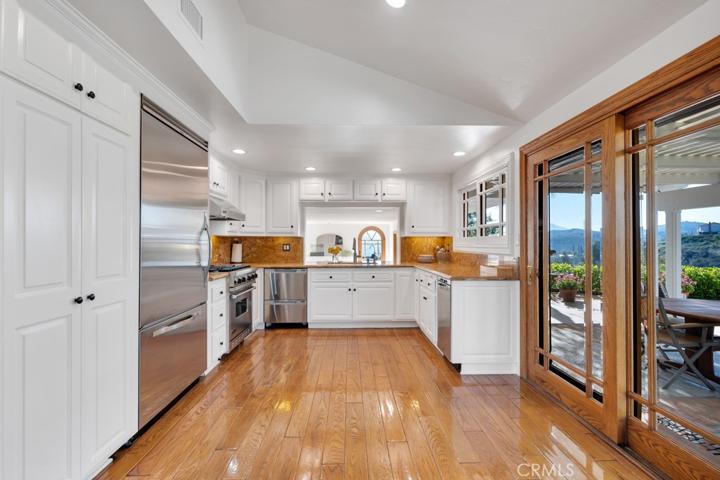 1119 Stoneshead Court, Westlake Village, California 91361