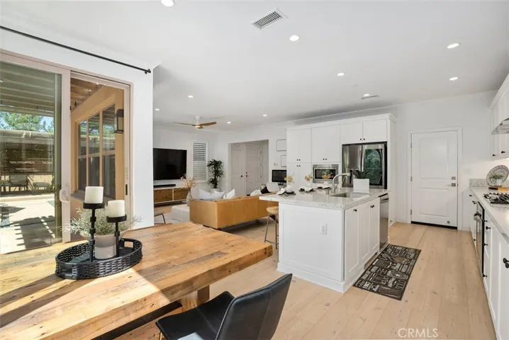 140 Breakwater, Irvine, California 92620