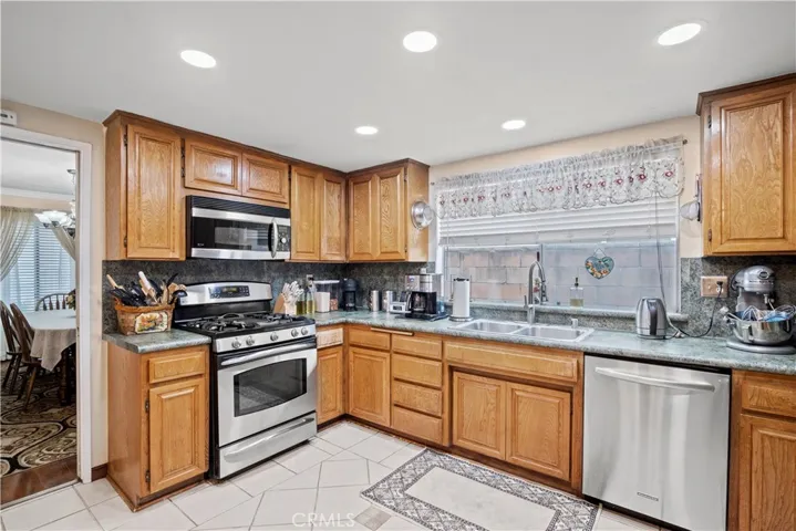 10430 Topanga Canyon Boulevard, Chatsworth, California 91311