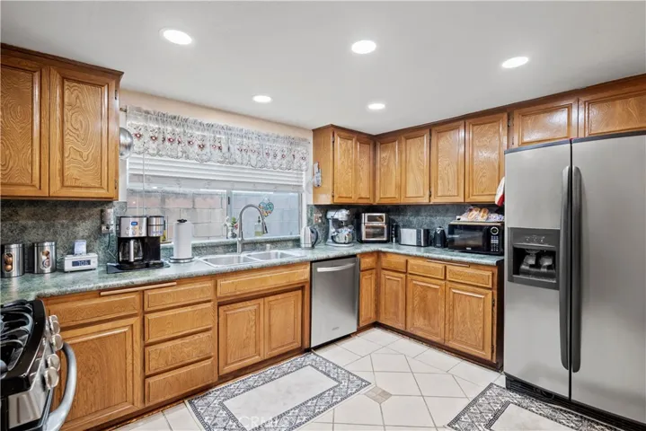 10430 Topanga Canyon Boulevard, Chatsworth, California 91311