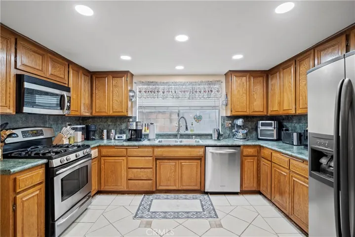 10430 Topanga Canyon Boulevard, Chatsworth, California 91311