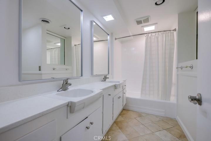 13902 Gimbert Lane, Santa Ana, California 92705