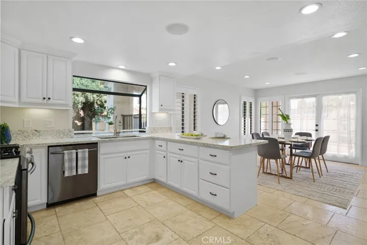 541 Magnolia Avenue, Corona, California 92879