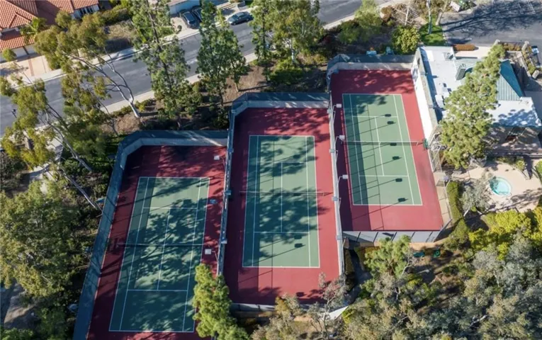 3 Tennis Courts!