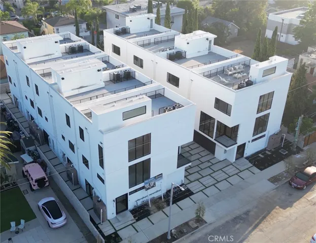 5747 N Canvas Court, North Hollywood, California 91601