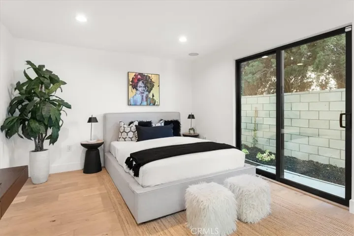 5747 N Canvas Court, North Hollywood, California 91601