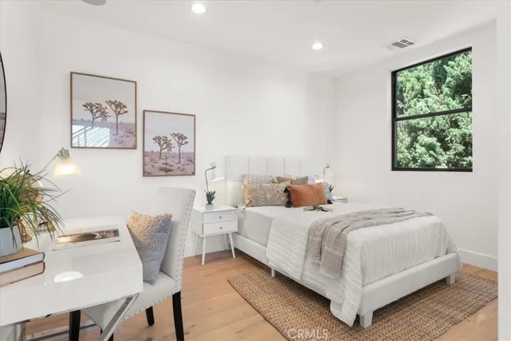 5747 N Canvas Court, North Hollywood, California 91601