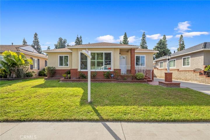 5329 Dunrobin Avenue, Lakewood, California 90713