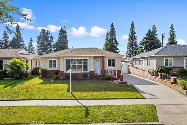 5329 Dunrobin Avenue, Lakewood, California 90713