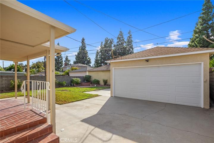 5329 Dunrobin Avenue, Lakewood, California 90713