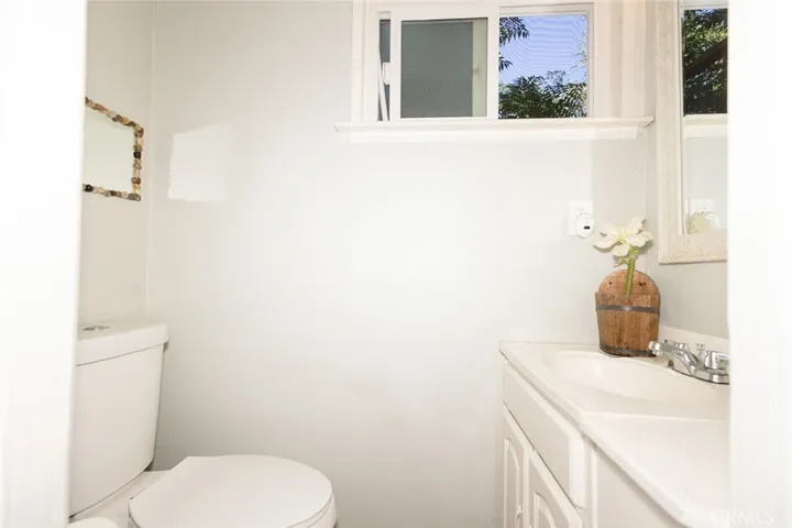17451 Bromley Avenue, Lake Elsinore, California 92530