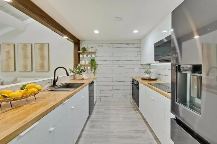 2197 Rock Street, Mountain View, California 94043