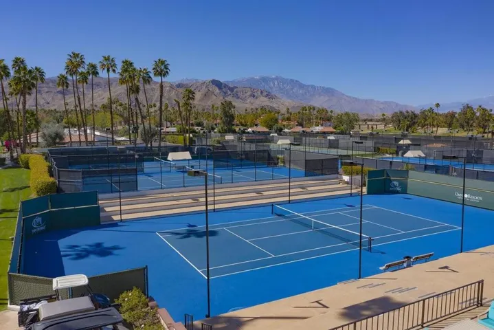 RANCHO LAS PALMAS TENNIS COURTS