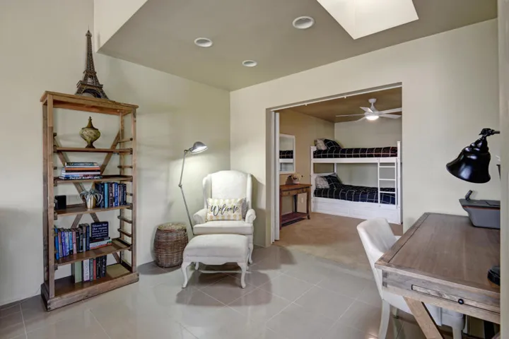 OFFICE NOOK