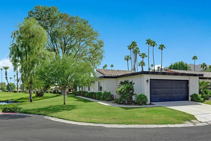 FRONT OF HOME.jpg mls