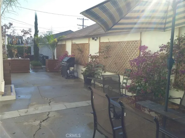 6957 Kittyhawk Avenue, Los Angeles, California 90045