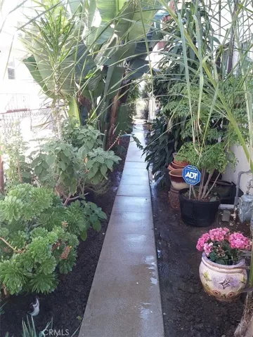 6957 Kittyhawk Avenue, Los Angeles, California 90045
