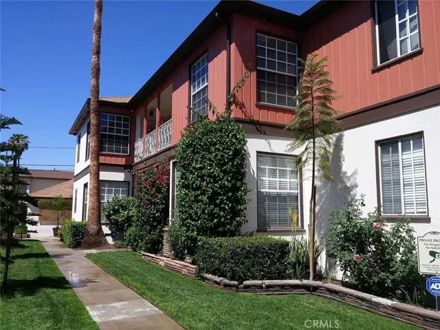 6957 Kittyhawk Avenue, Los Angeles, California 90045