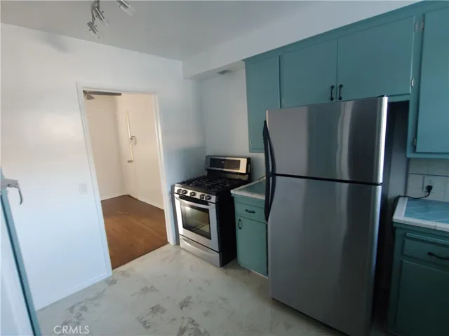 6957 Kittyhawk Avenue, Los Angeles, California 90045