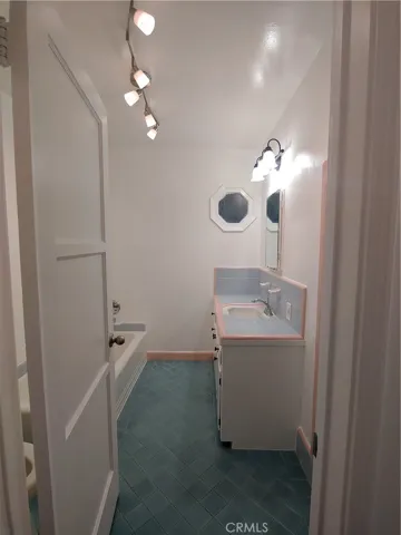 6957 Kittyhawk Avenue, Los Angeles, California 90045
