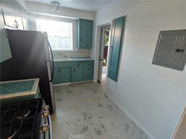 6957 Kittyhawk Avenue, Los Angeles, California 90045