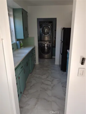 6957 Kittyhawk Avenue, Los Angeles, California 90045