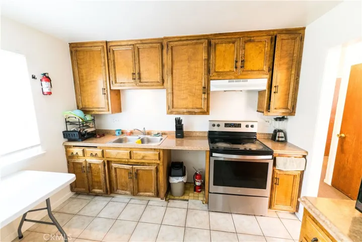 628 E Mill Street, Santa Maria, California 93454