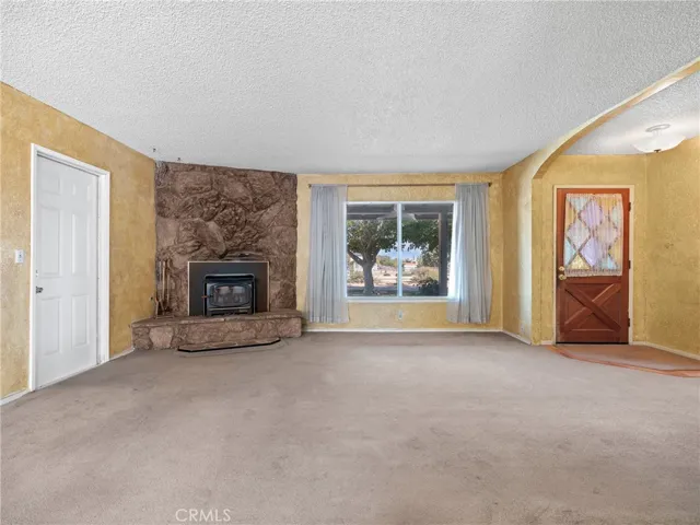 15459 Smoke Tree Street, Hesperia, California 92345