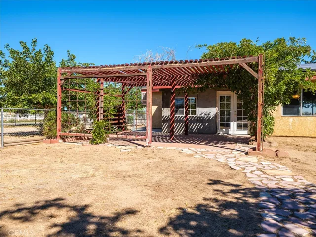 15459 Smoke Tree Street, Hesperia, California 92345