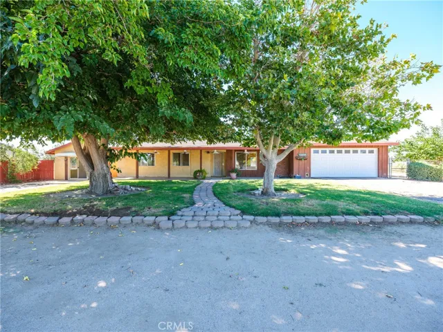15459 Smoke Tree Street, Hesperia, California 92345