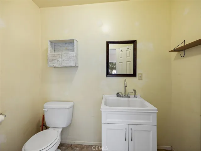 15459 Smoke Tree Street, Hesperia, California 92345