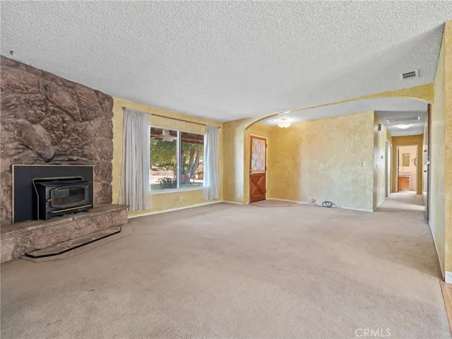 15459 Smoke Tree Street, Hesperia, California 92345