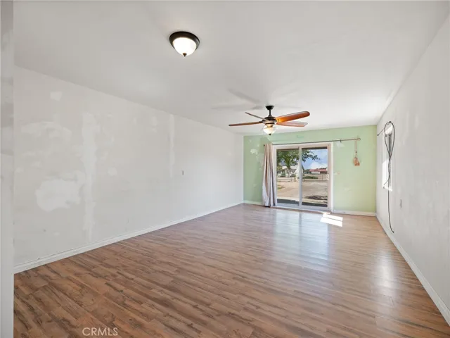 15459 Smoke Tree Street, Hesperia, California 92345