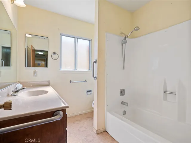 15459 Smoke Tree Street, Hesperia, California 92345