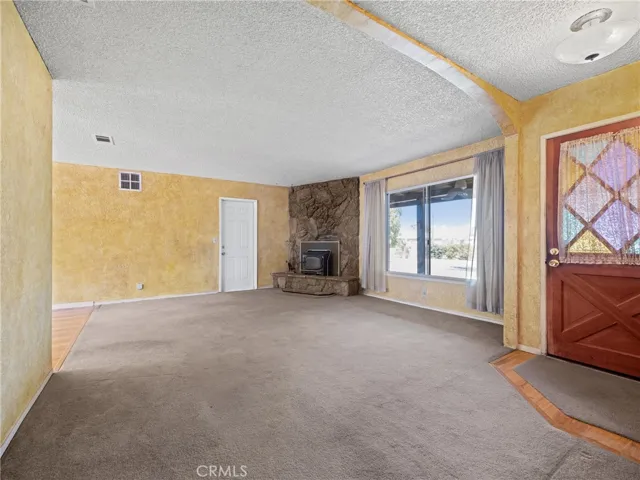 15459 Smoke Tree Street, Hesperia, California 92345