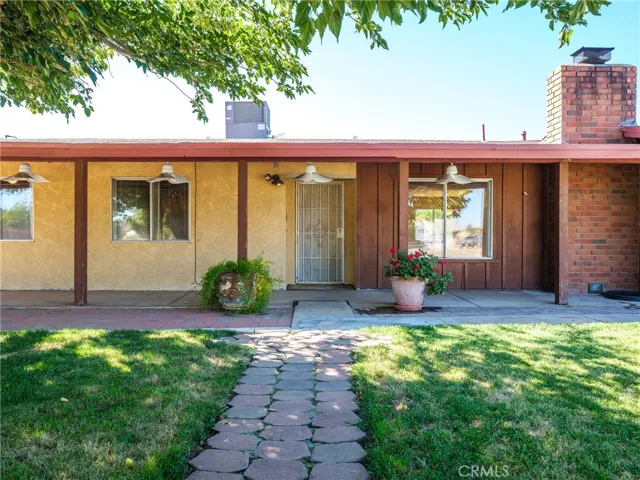 15459 Smoke Tree Street, Hesperia, California 92345