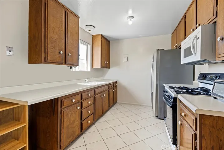 Unit B - Kitchen