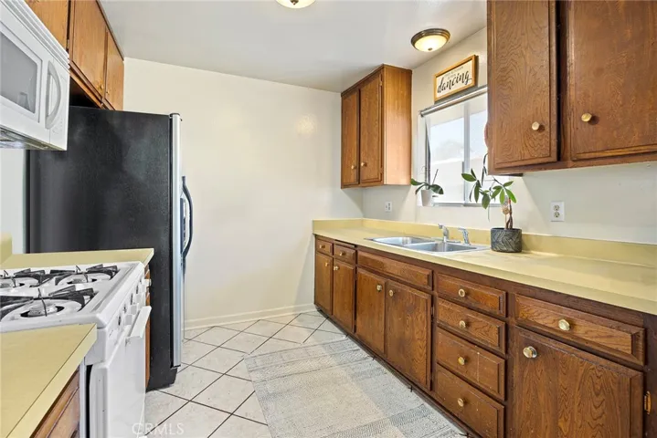 Unit C - Kitchen