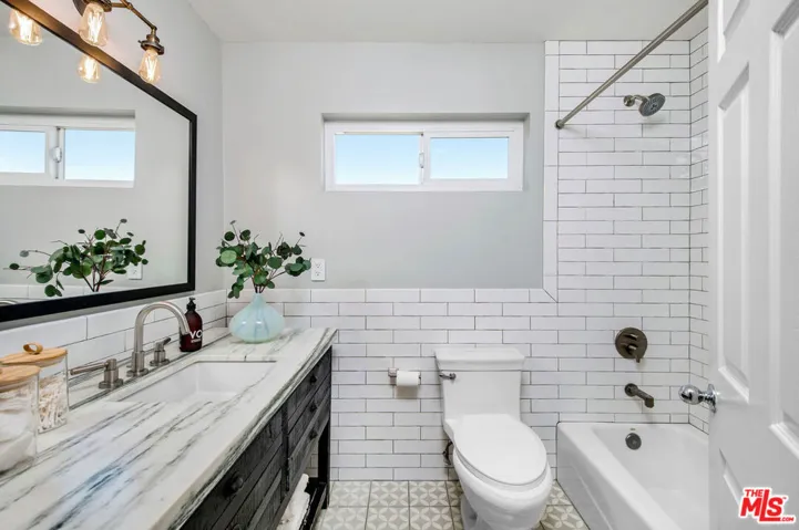 1925 22nd Street Unit 1, Santa Monica, California 90404