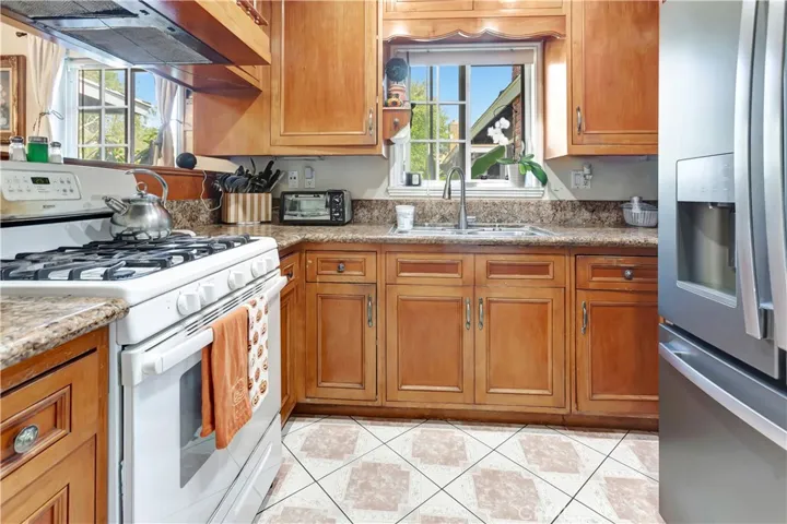 695 Joann Street, Costa Mesa, California 92627