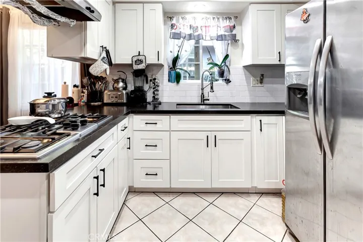 695 Joann Street, Costa Mesa, California 92627