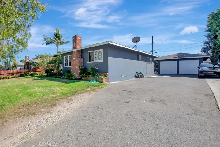 695 Joann Street, Costa Mesa, California 92627