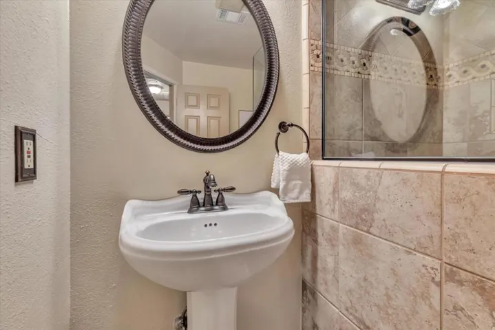 8559 Silvia Street, Gilroy, California 95020
