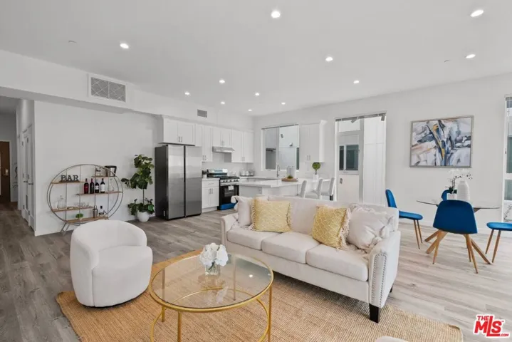 5108 Cahuenga Boulevard Unit 1, North Hollywood, California 91601