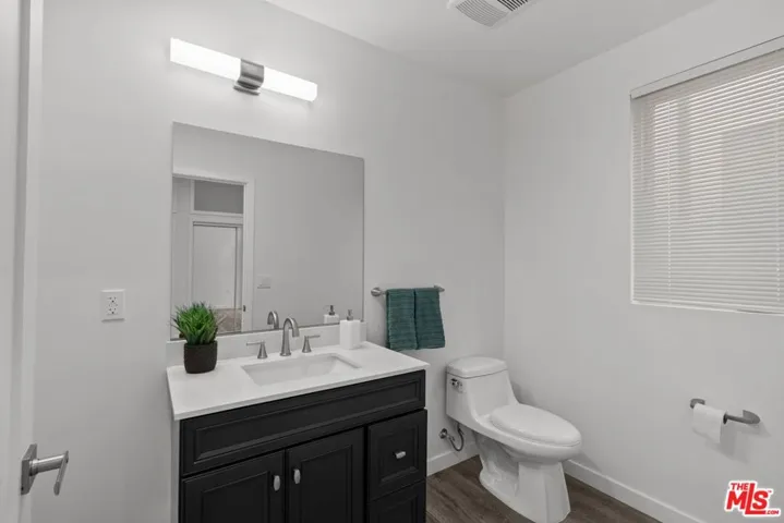 5108 Cahuenga Boulevard Unit 1, North Hollywood, California 91601