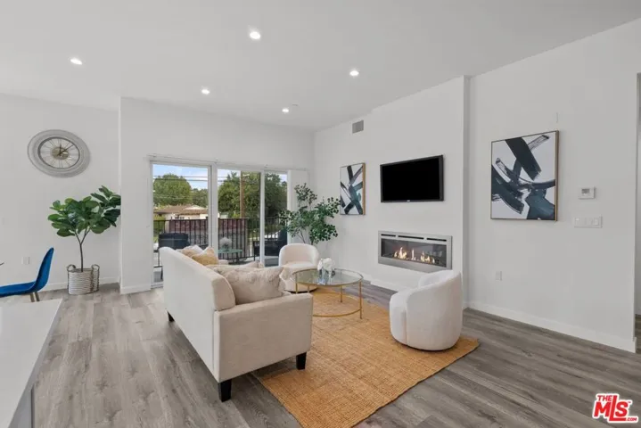 5108 Cahuenga Boulevard Unit 1, North Hollywood, California 91601