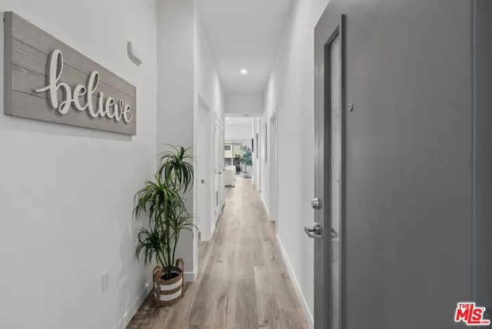 5108 Cahuenga Boulevard Unit 1, North Hollywood, California 91601